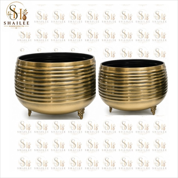 Gold Metal Planter Set of 2 for Home Decor - Image 2